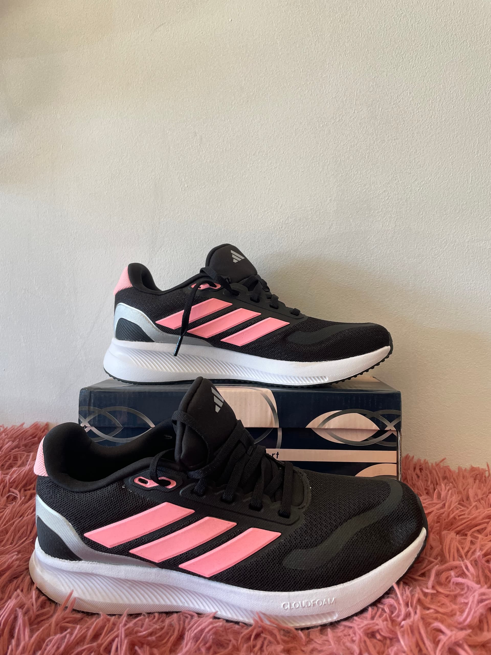 Adidas nuevos para dama