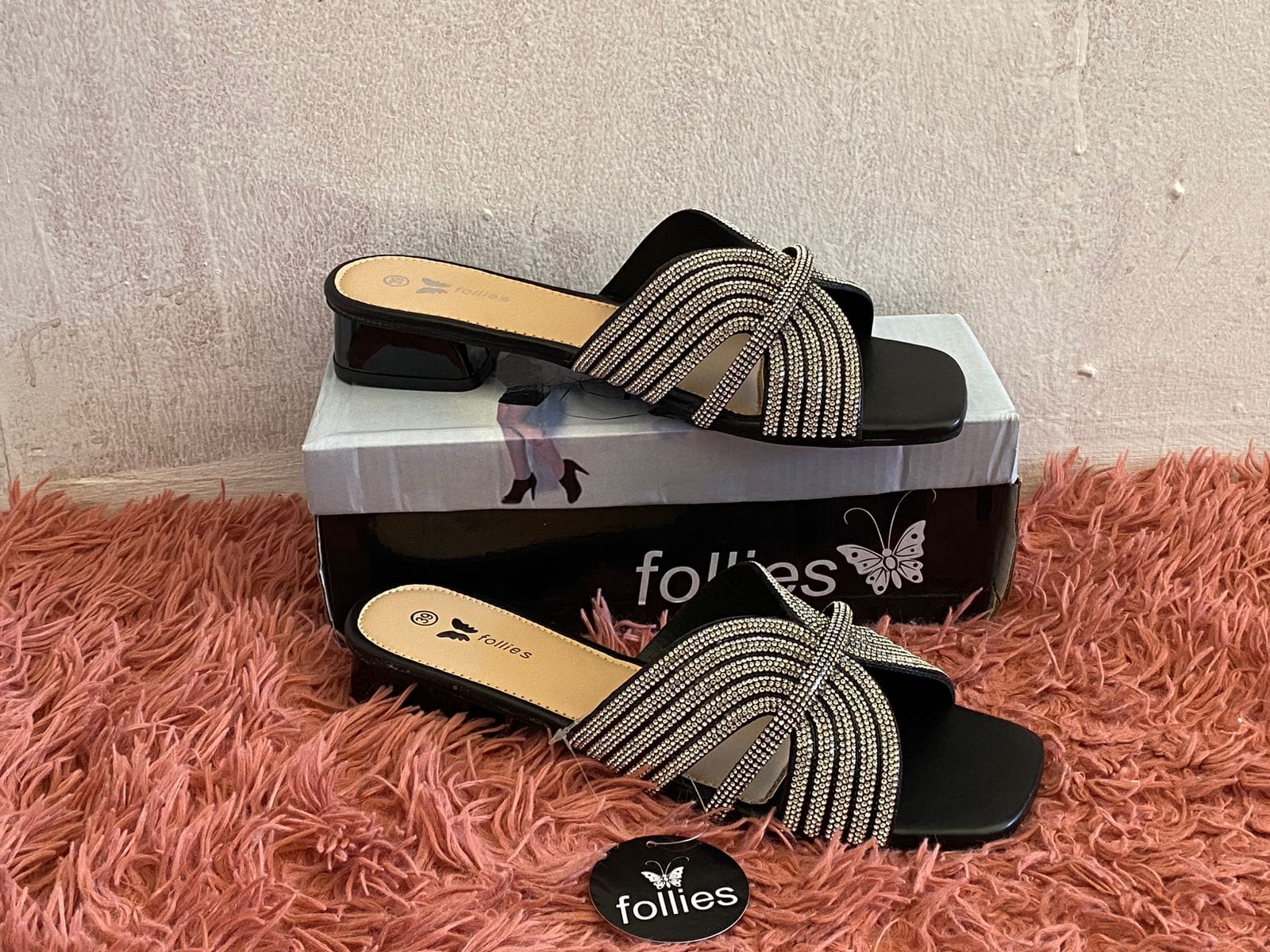 Sandalia tallas 37,39 y 40 en negro
