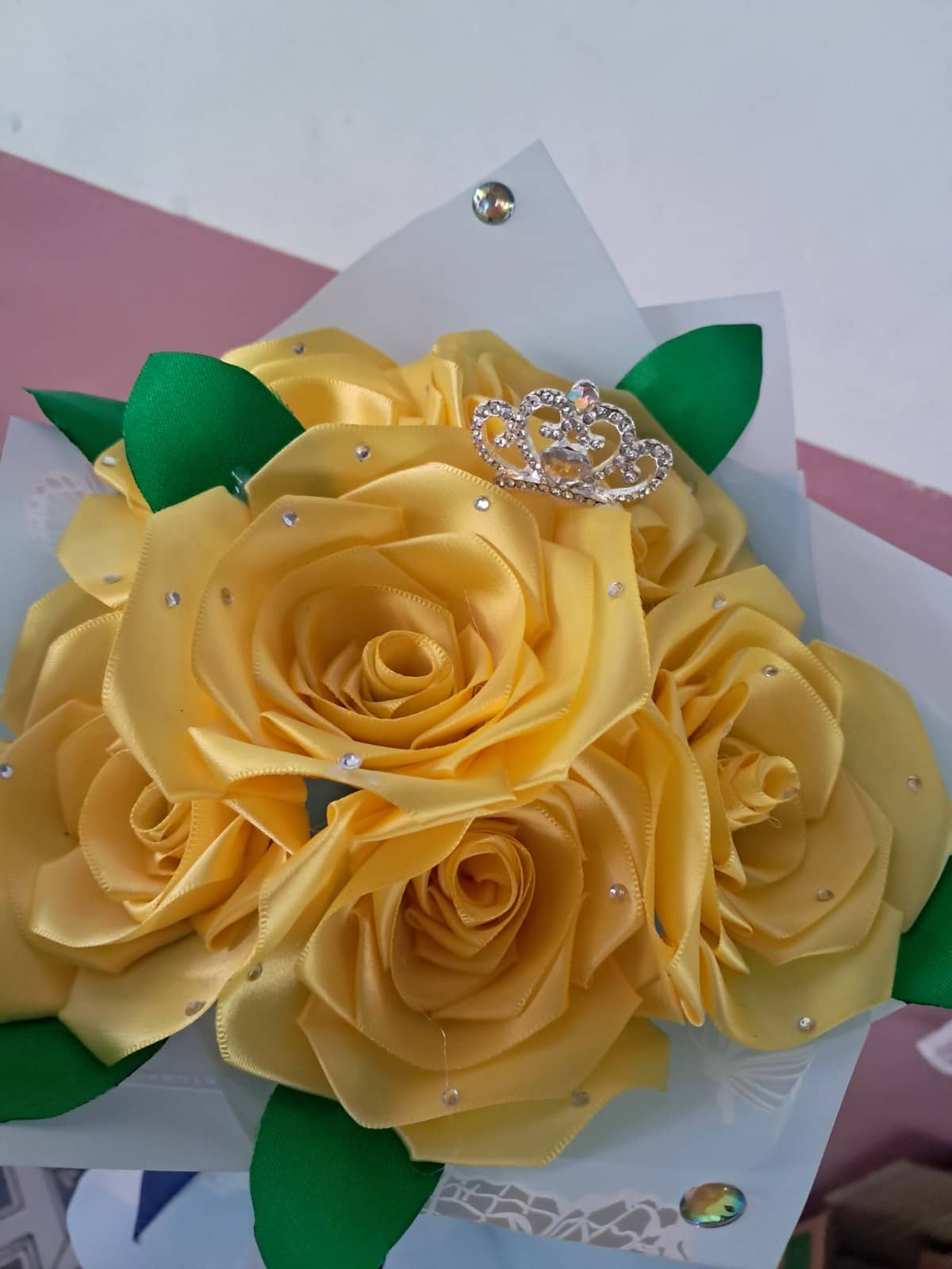 Ramo Corona Amarilla Princesa