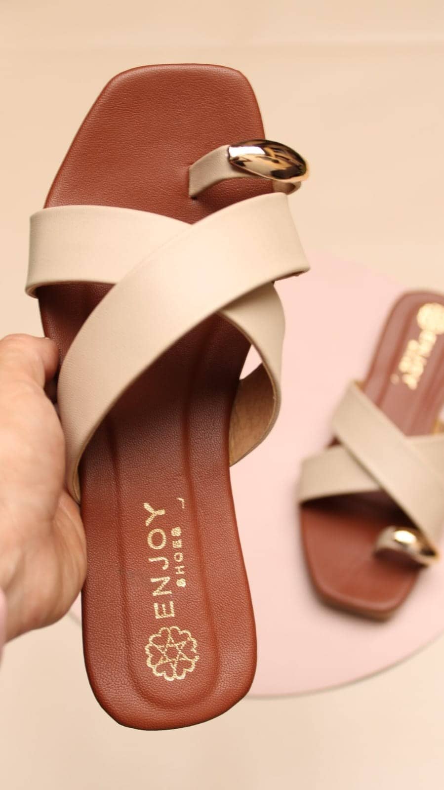 Sandalias Cruzadas Beige