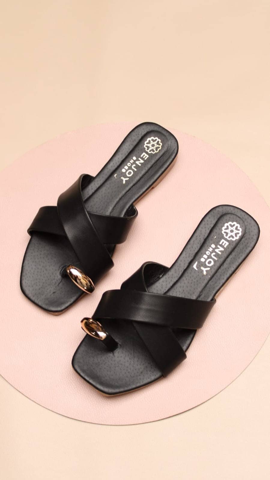 Sandalias Negras con Hebilla