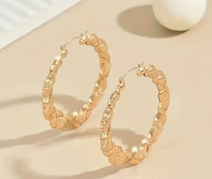 Aretes Argolla Trenzada Dorada