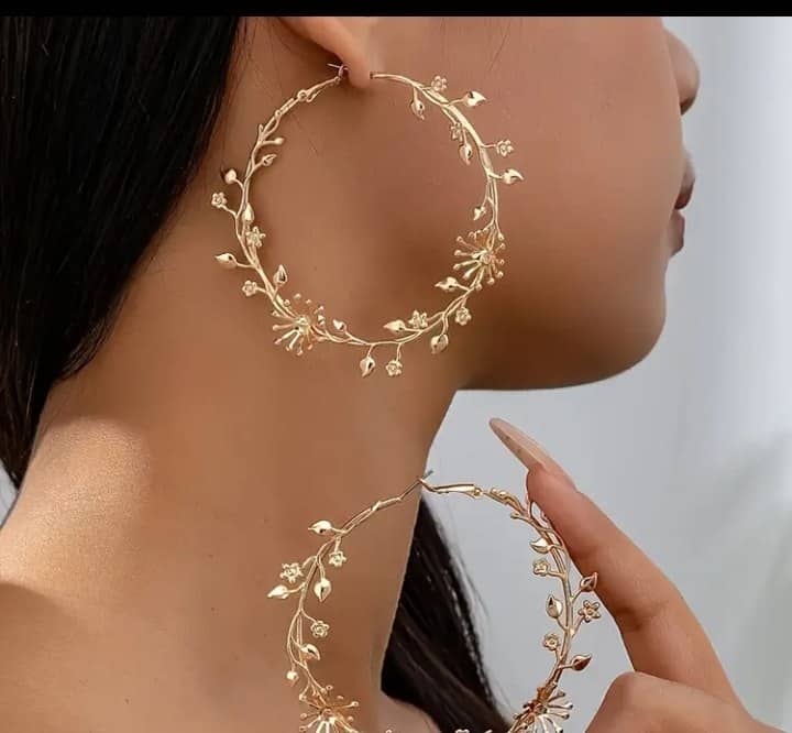 Aretes de aro con flores