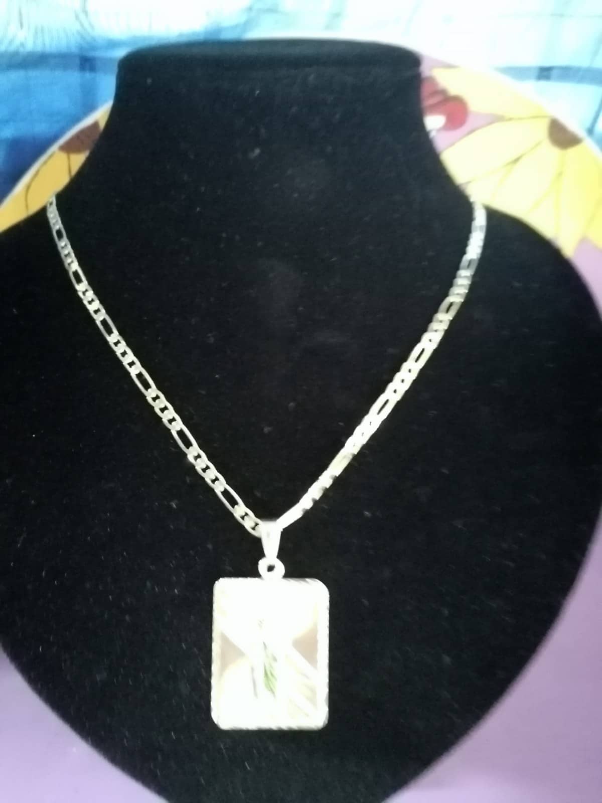 Collar con Dije Floral