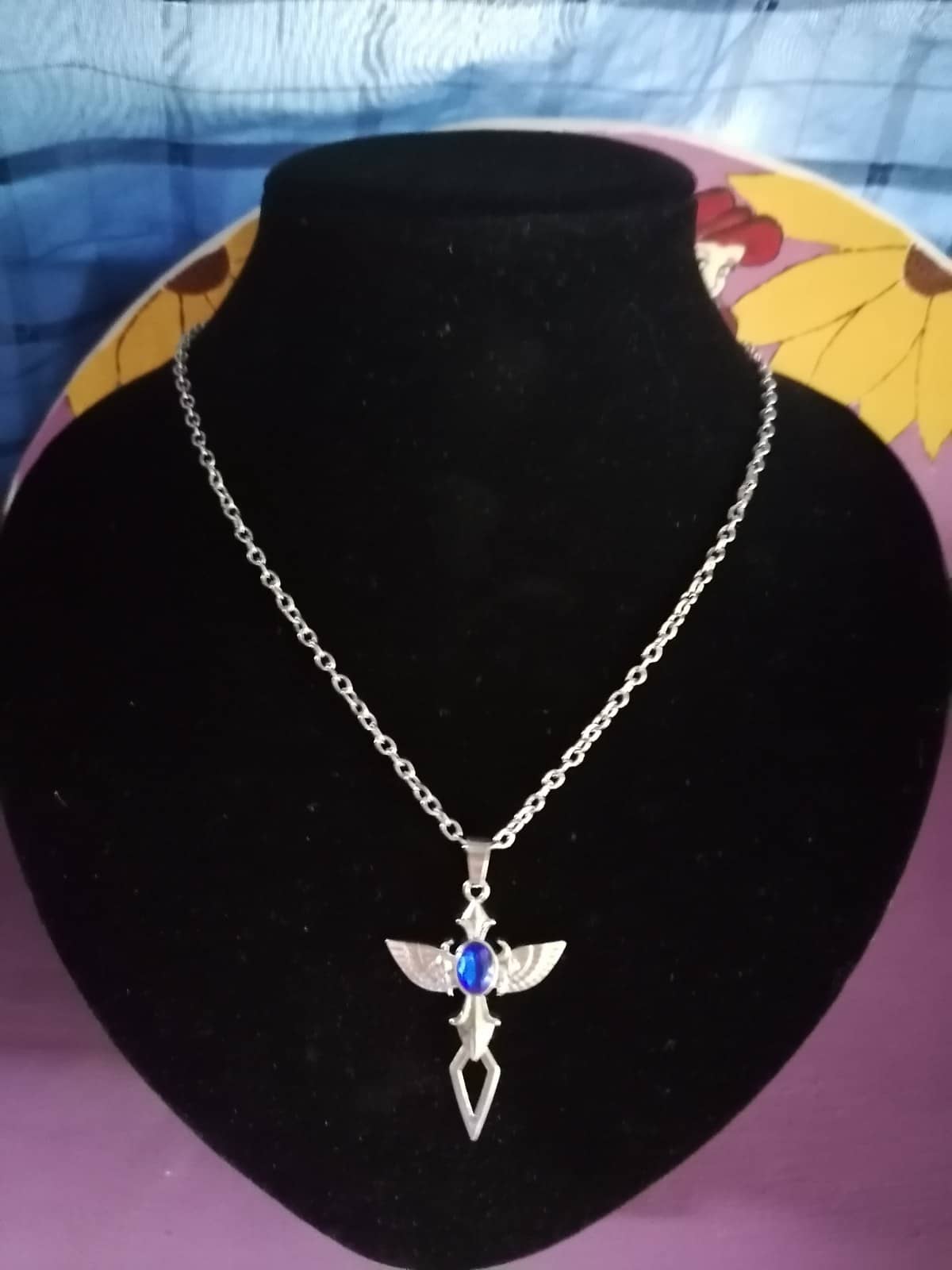 Collar Cruz con Alas