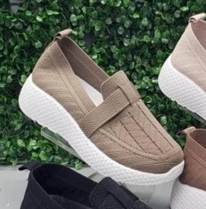 Zapatos Deportivos Beige Claro