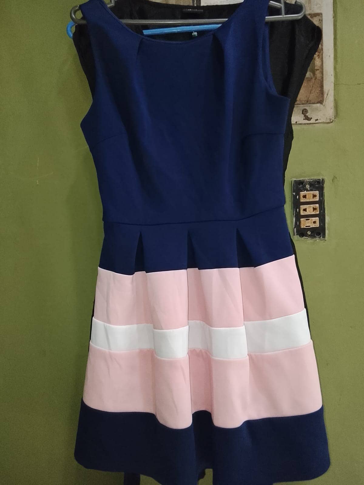Vestido Azul con Franjas