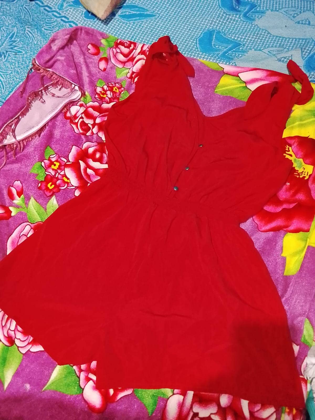 Blusa roja sin mangas
