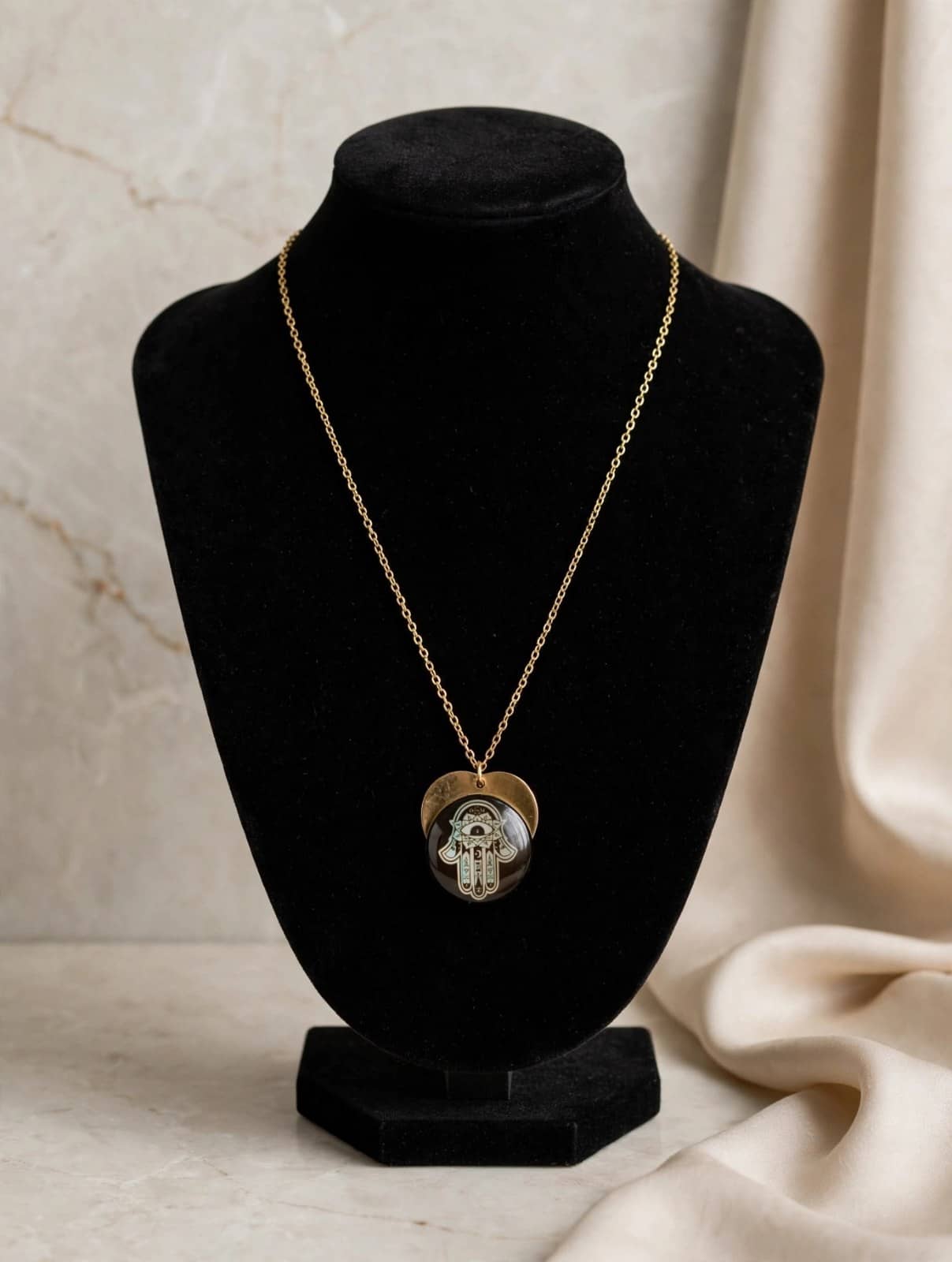 Collar de Acero dije Mano de Fatima