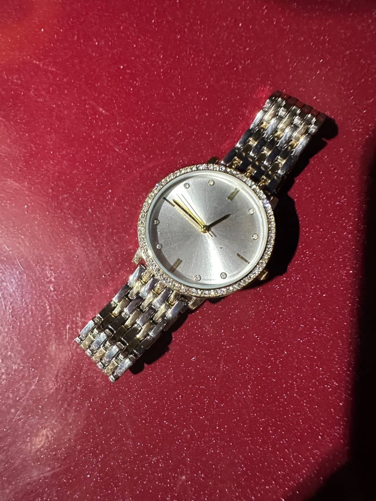 Reloj con cristales