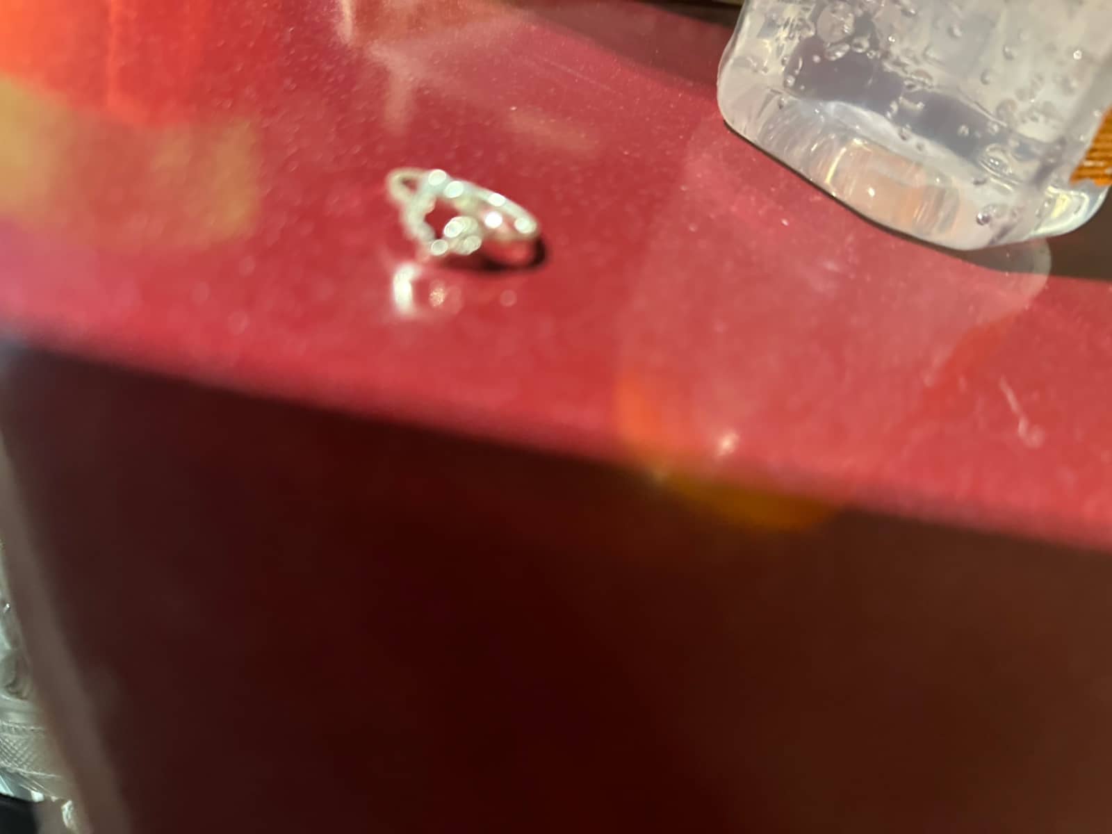 Anillo de plata con circonias
