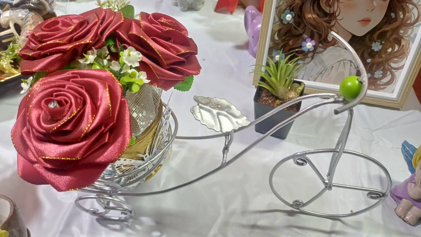 Bicicleta decorativa con flores