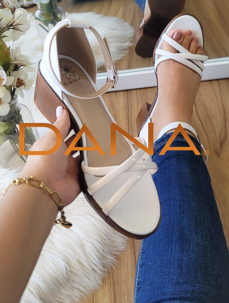 Sandalia de tacón de tiras blanca