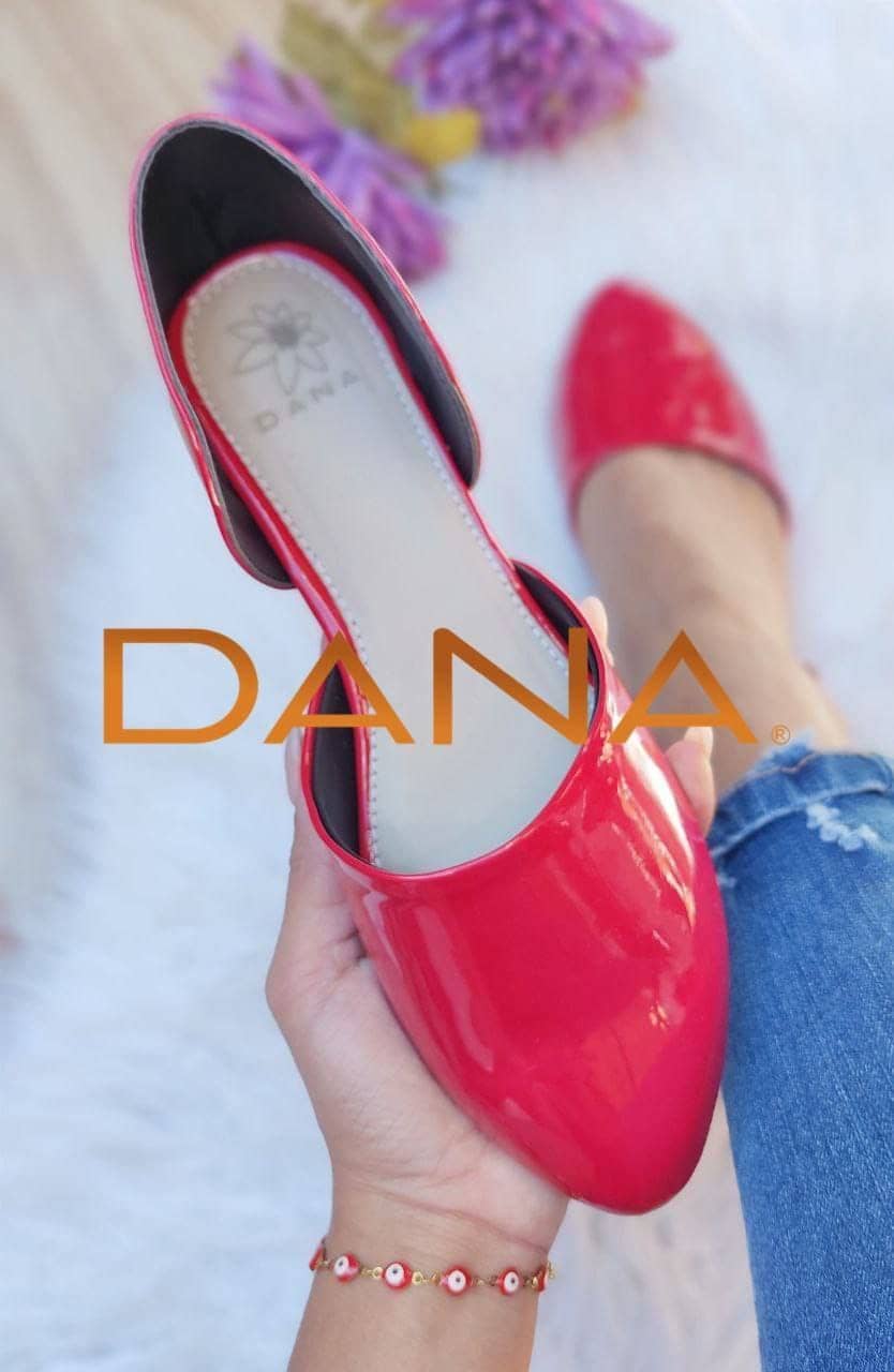 Zapato abierto de lado charol rojo