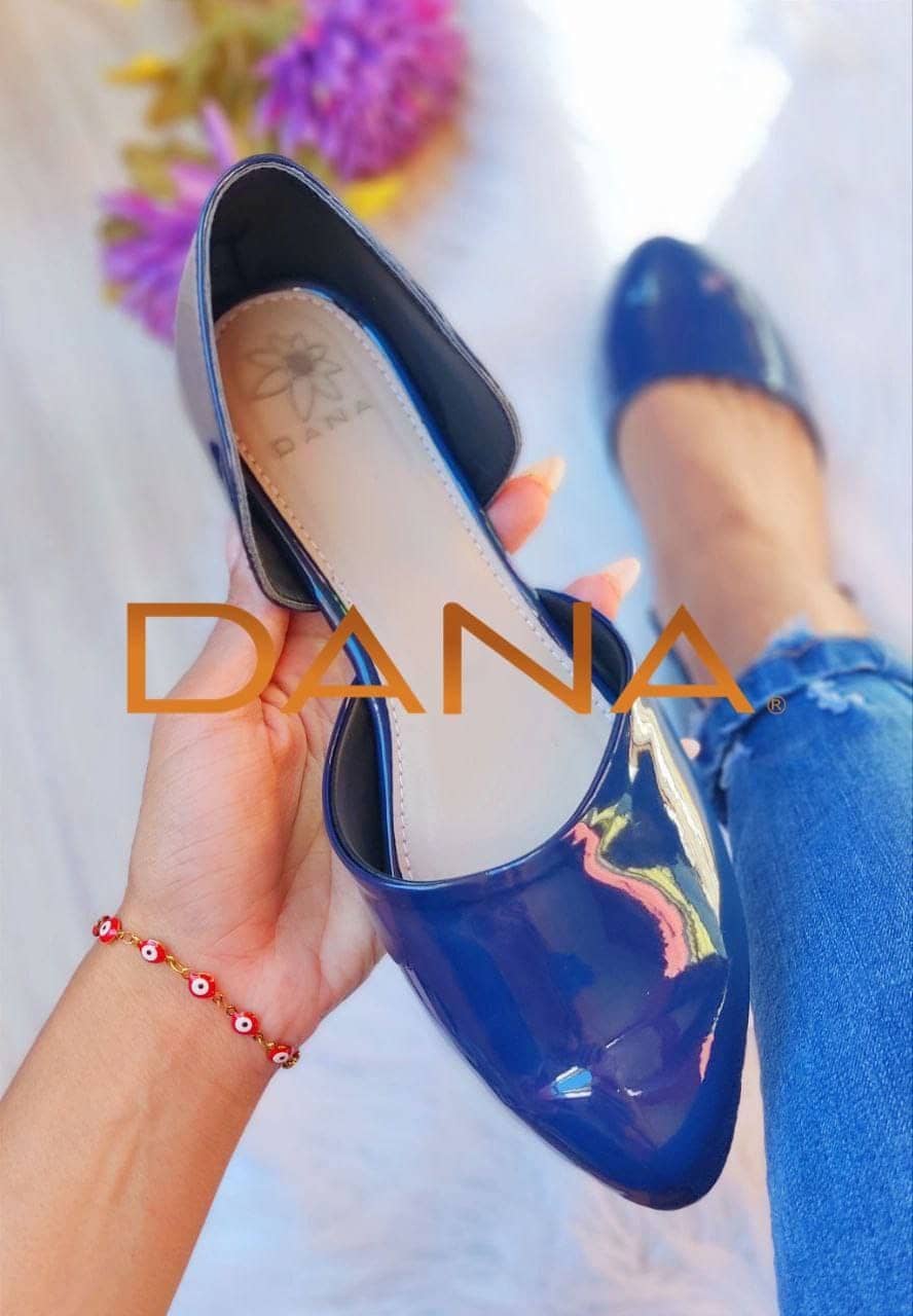 Zapato abierto de lado charol azul
