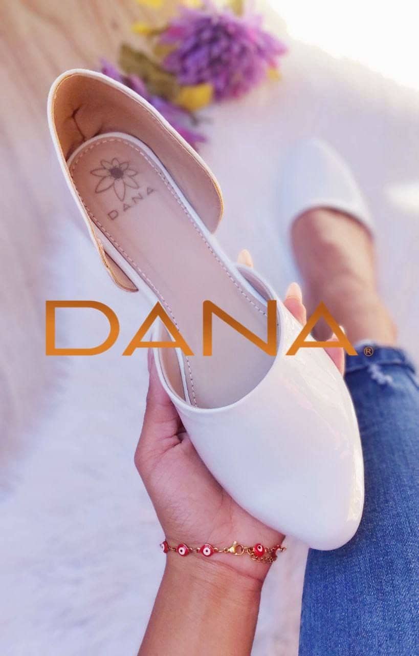 Zapato abierto de lado blanco