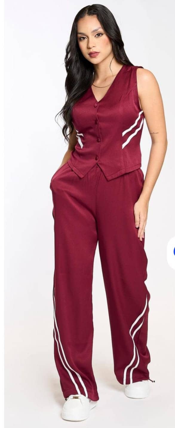 Conjunto de chaleco y pantalón