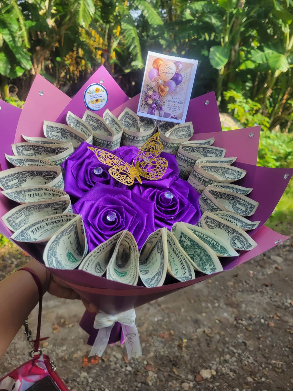Ramo rosas eternas más dinero